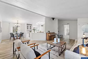 925 New Haven Dr NE, Salem, OR 97317 - Photo 9