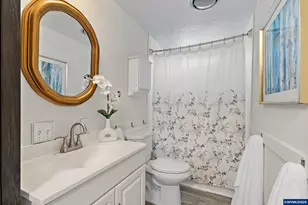 925 New Haven Dr NE, Salem, OR 97317 - Photo 17