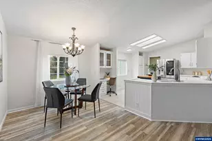 925 New Haven Dr NE, Salem, OR 97317 - Photo 11