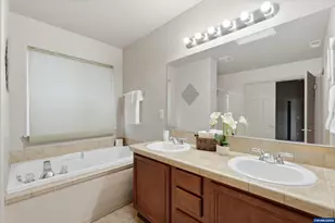 1659 Salmon Run St SW, Albany, OR 97321 - Photo 19