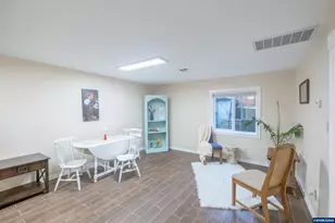 236 NW Walker Ln, Albany, OR 97321 - Photo 31