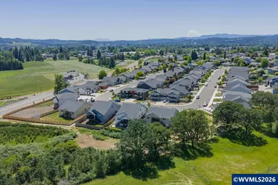 595 NE Evergreen Av, Dallas, OR 97338 - Photo 43