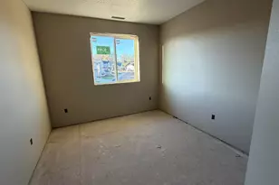 597 NE Evergreen Ave, Dallas, OR 97338 - Photo 17