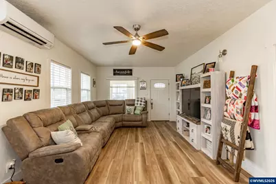 690 W Morton St, Lebanon, OR 97355 - Photo 5