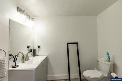 690 W Morton St, Lebanon, OR 97355 - Photo 7