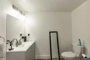 690 W Morton St, Lebanon, OR 97355 - Photo 7