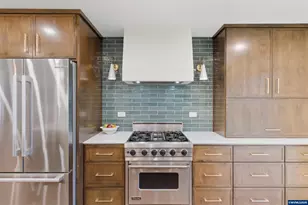 8291 Macleay Rd SE, Salem, OR 97317 - Photo 11