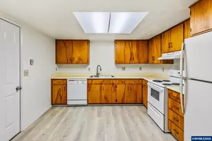 3311 SW Knollbrook Ave, Corvallis, OR 97333 - Photo 11