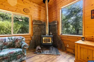 1470 E Willis Creek Rd, Winston, OR 97496 - Photo 17