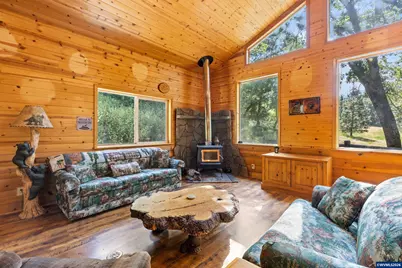 1470 East Willis Creek Rd, Winston, OR 97496 - Photo 15