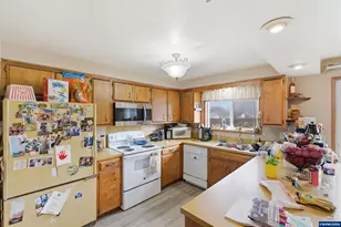 1247 1st Ave, Sweet Home, OR 97386 - Photo 5