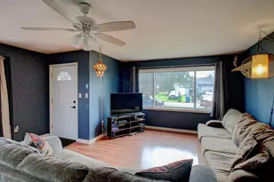 615 E Burnett St St, Stayton, OR 97383 - Photo 11