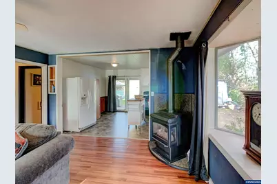 615 E Burnett St St, Stayton, OR 97383 - Photo 7