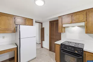 1937 Wimbledon Ct NW, Salem, OR 97304 - Photo 13