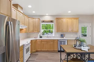 2765 Fort Hill Ave NW, Salem, OR 97304 - Photo 13