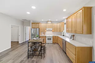 2765 Fort Hill Ave NW, Salem, OR 97304 - Photo 13