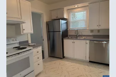 1630 Berry St SE, Salem, OR 97302 - Photo 15