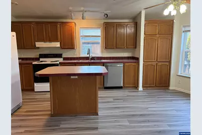 2000 Robins (#7) Ln SE, Salem, OR 97306 - Photo 5