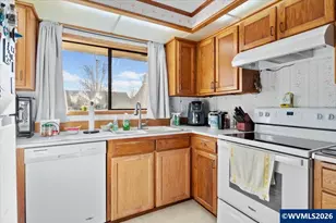 765 Wildflower St NE, Salem, OR 97301 - Photo 3