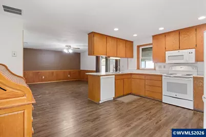 424 SW Augustus Dr, Dallas, OR 97338 - Photo 3