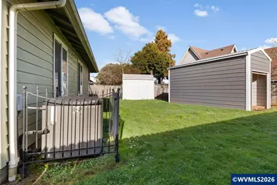 424 SW Augustus Dr, Dallas, OR 97338 - Photo 35