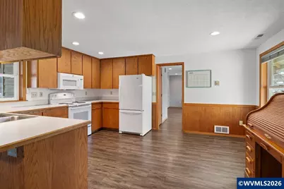 424 SW Augustus Dr, Dallas, OR 97338 - Photo 13