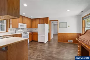 424 SW Augustus Dr, Dallas, OR 97338 - Photo 13