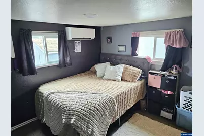 1817 Vine St, Sweet Home, OR 97386 - Photo 15