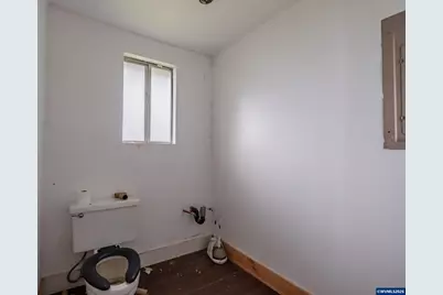 18271 Harlan Rd, Eddyville, OR 97343 - Photo 19