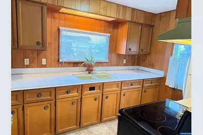 5545 43rd Wy NE, Salem, OR 97305 - Photo 7