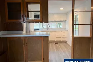 4531 Franklin Bl, Eugene, OR 97403 - Photo 5