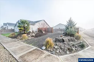 2774 NE Sonora Dr, Albany, OR 97321 - Photo 9