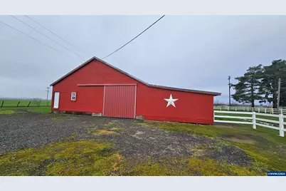 92950 Pitney Ln, Junction City, OR 97448 - Photo 15