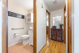 1760 Vanderbeck Ln, Woodburn, OR 97071 - Photo 9