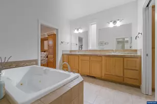 2697 Islander Ave NW, Salem, OR 97304 - Photo 23