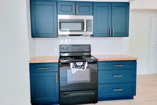 1425 Elm St NW, Salem, OR 97304 - Photo 5