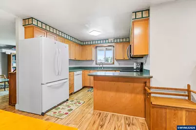 662 Wilson St, Woodburn, OR 97071 - Photo 7