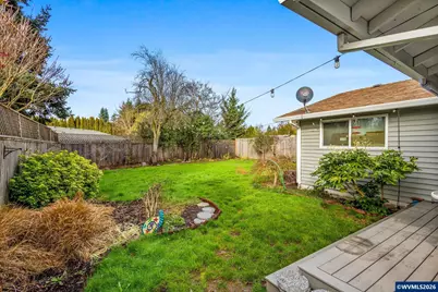 662 Wilson St, Woodburn, OR 97071 - Photo 17