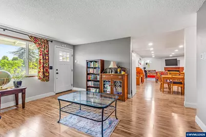 662 Wilson St, Woodburn, OR 97071 - Photo 5