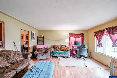 4752 Swegle Rd NE, Salem, OR 97301 - Photo 3