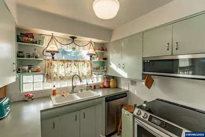 995 River St, Lebanon, OR 97355 - Photo 9