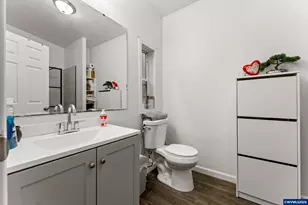 12323 SE Holgate Bl, Portland, OR 97236 - Photo 13