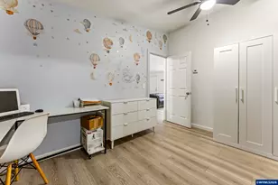 12323 SE Holgate Bl, Portland, OR 97236 - Photo 11