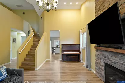4334 Log Dr NE, Salem, OR 97305 - Photo 9