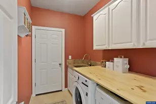 4334 Log Dr NE, Salem, OR 97305 - Photo 29