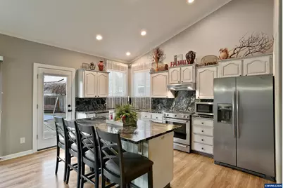 4334 Log Dr NE, Salem, OR 97305 - Photo 9