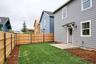 818 Pine St, Silverton, OR 97381 - Photo 31