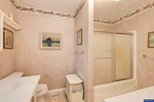 5704 NE Keene Rd, Gervais, OR 97026 - Photo 11