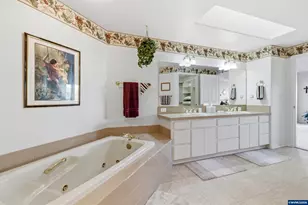 6428 Castle Lake Ct N, Keizer, OR 97303 - Photo 31