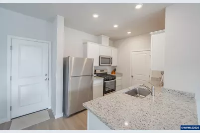 1343 Parkside Av, Woodburn, OR 97071 - Photo 13